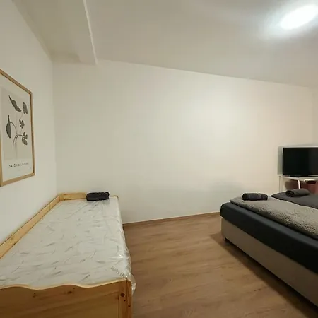 Appartement 2schlafenzimmer 5betten Montuerwhonung *