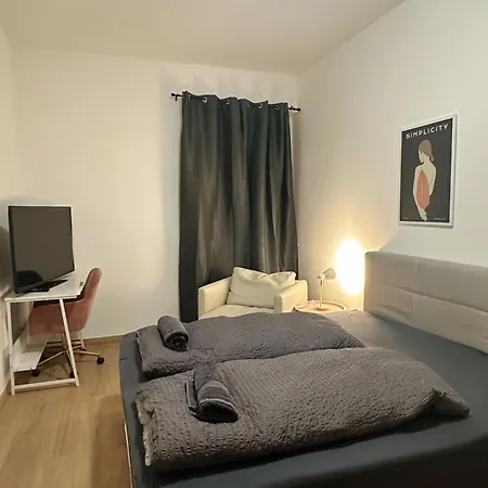 Apartment 2schlafenzimmer 5betten Montuerwhonung *