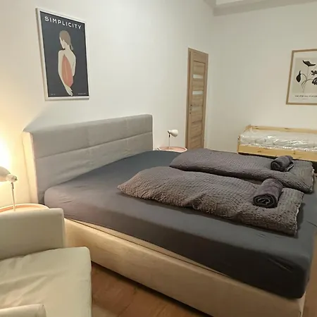 2schlafenzimmer 5betten Montuerwhonung Appartement Düsseldorf