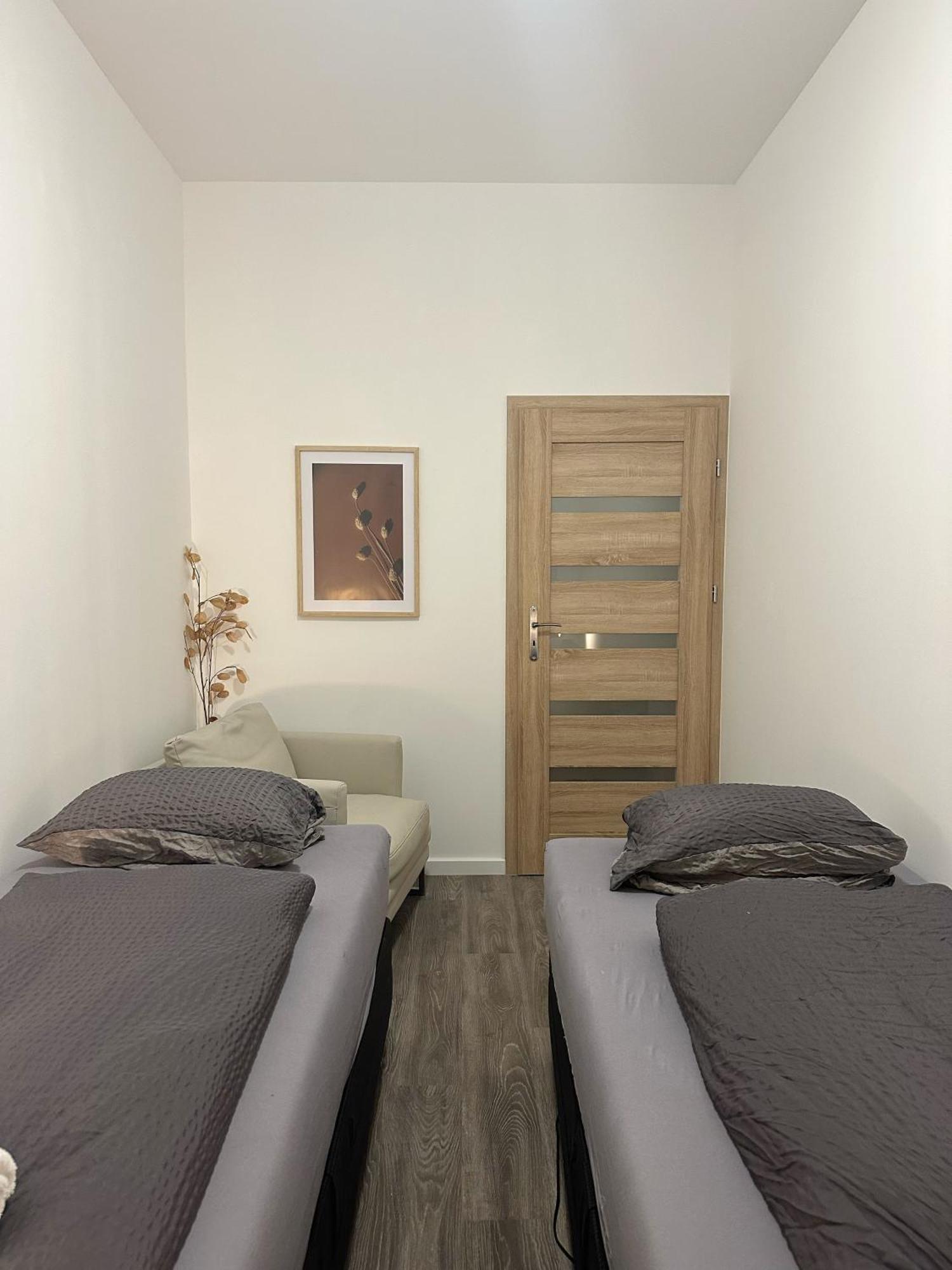 2schlafenzimmer 5betten Montuerwhonung Appartement